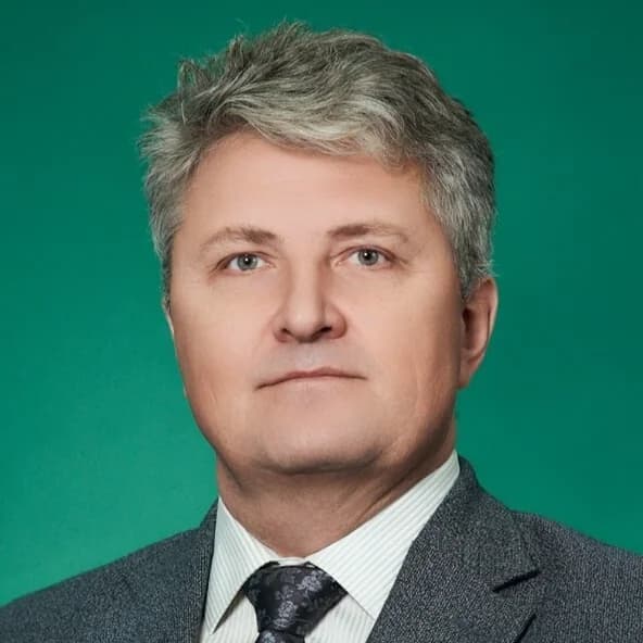 Петров Владимир Евгеньевич — преподаватель информатики